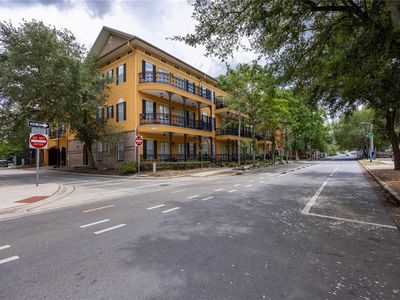 325 NW 14th St APT 307