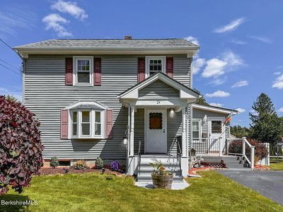24 Mountain View Ter