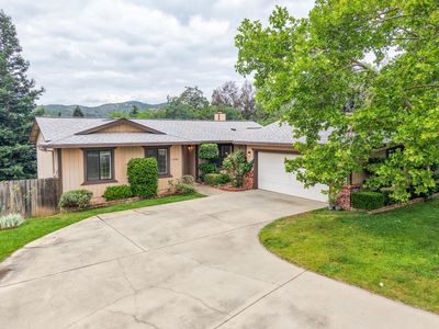 1988 Mary Lake Dr