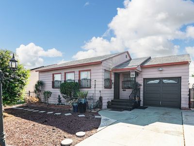 Property at 14331 S Cahita Ave, Compton, CA