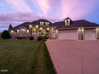 623 Vineyard Dr
