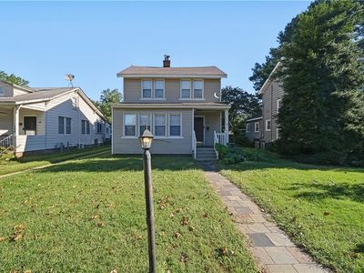 102 Pear Ave