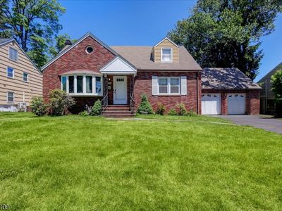 236 Hickory Ave