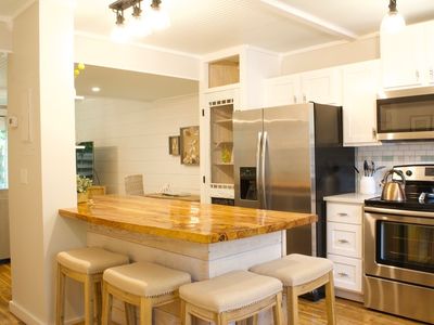 Property at 425 Magnolia Ave APT J, Saint Simons Island, GA