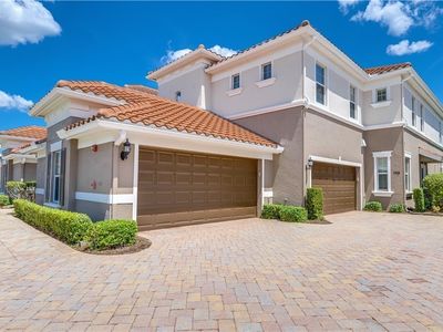 10230 Glastonbury Cir #202