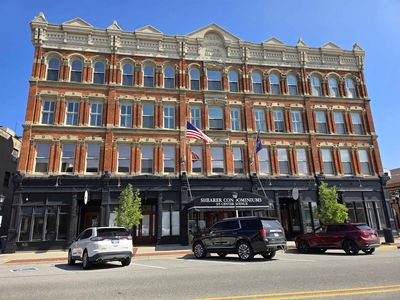 315 Center Ave APT 402