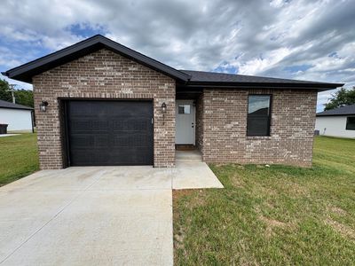 414 N Cherokee Trail