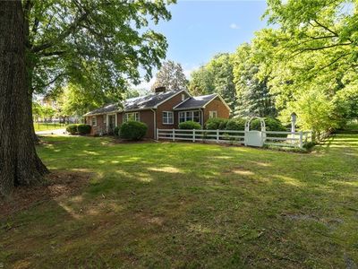 502 W Hunter St