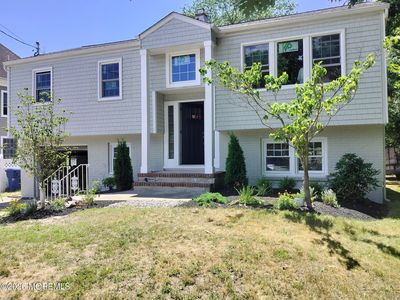 208 S Riverside Drive