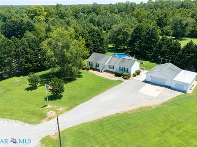 2 Healys Trace Ln
