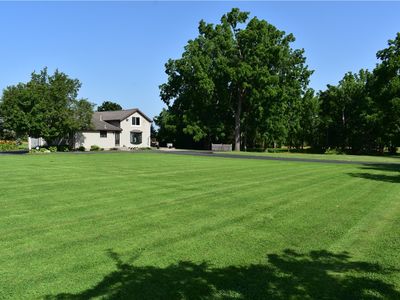 858 Burritt Rd