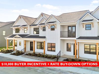 1011 Rosedew Way #15