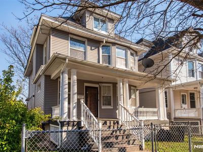 120 S Essex Ave