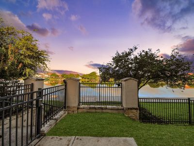 9663 Rockport Hills Dr