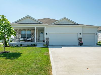800 Knoll Dr