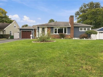 83 Lynette Dr