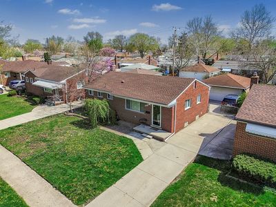 5958 Amboy St