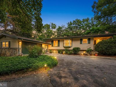 3093 Lyndana Dr