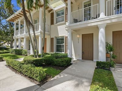 4229 E Main St