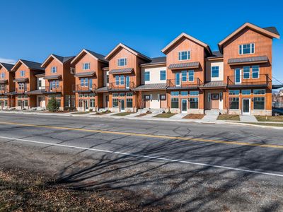 817 Countryside Blvd