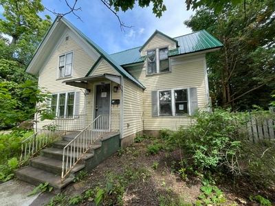 52 N Main St