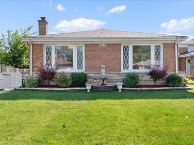 8449 North Branch Trl