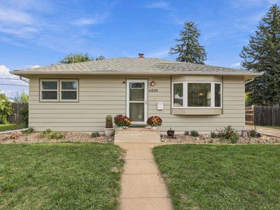 4208 Meadowwood Dr