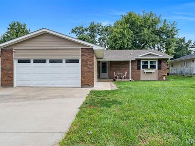 Property at 104 Meadow Ln N, Columbia, IL