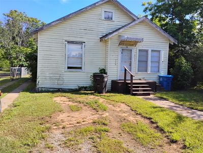 728 W Elm St