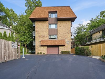6233 N Niagara Ave APT 4A