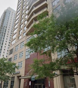 200 N Jefferson St APT 1807