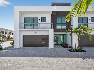 4648 SW 32nd Ave #B3