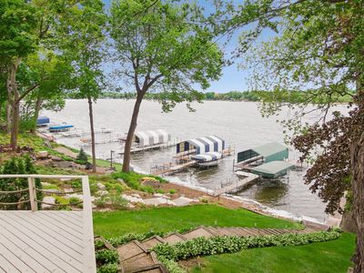 4936 Edgewater Dr