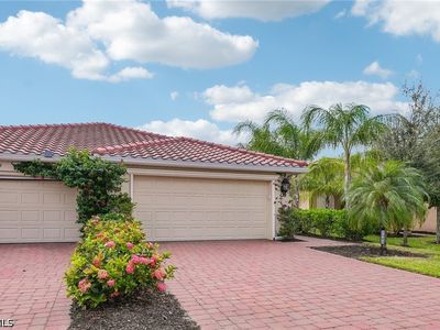 2583 Vine Ave