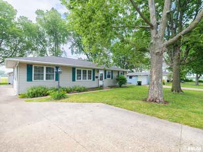 Property at 1309 W William Dr, Chillicothe, IL