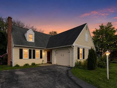 Property at 192 Plaza Dr, Downingtown, PA
