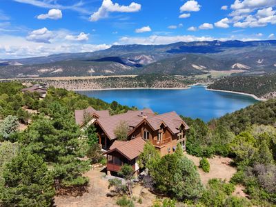 521 Waterview Ln