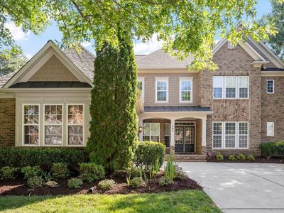 902 Ravendale Pl