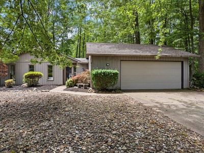 Property at 32633 Woodridge Ct, North Ridgeville, OH