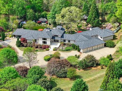 380 Montagu Dr