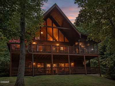 3085 Perry Circle Ln