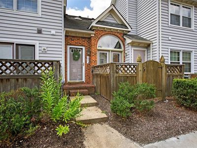 705 Nottoway River Ct APT B