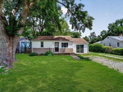 14 Glenda Dr