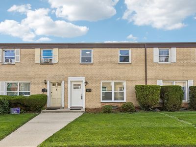 852 Colonial Dr APT E