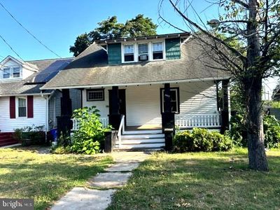 1011 E Main St