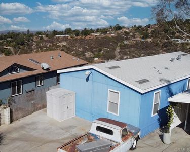 300 Thornton Dr SPC 5