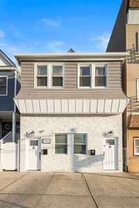 702 Kennedy Blvd