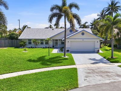 25 CEDAR Circle