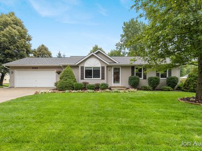 5064 Shinnecock Hills Dr NW