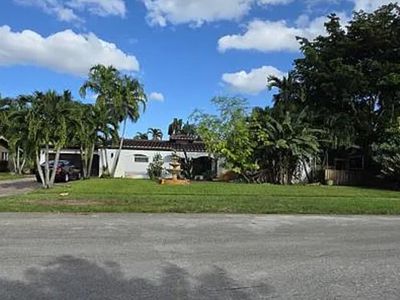690 NW 68TH Avenue